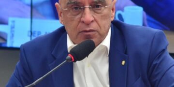 Projeto de Mário Heringer aumenta pena para ameaça contra criança, adolescente, pessoa idosa e com deficiência