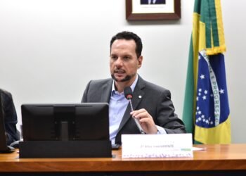 Comissão aprova projeto que define como prática abusiva não fornecer troco ao consumidor
