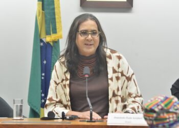 Projeto de Duda Salabert barra uso do fundo partidário com despesas alheias ao seu objetivo