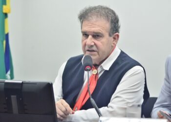 Aprovado projeto de Pompeo de Mattos que classifica o portador da síndrome de Tourette como pessoa com deficiência