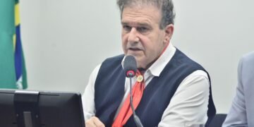 Aprovado projeto de Pompeo de Mattos que classifica o portador da síndrome de Tourette como pessoa com deficiência