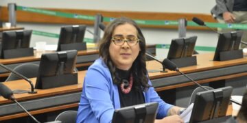 Aprovado em comissão projeto de Duda Salabert que exige do empreendedor a adoção de medidas preventivas de acidente ou desastre