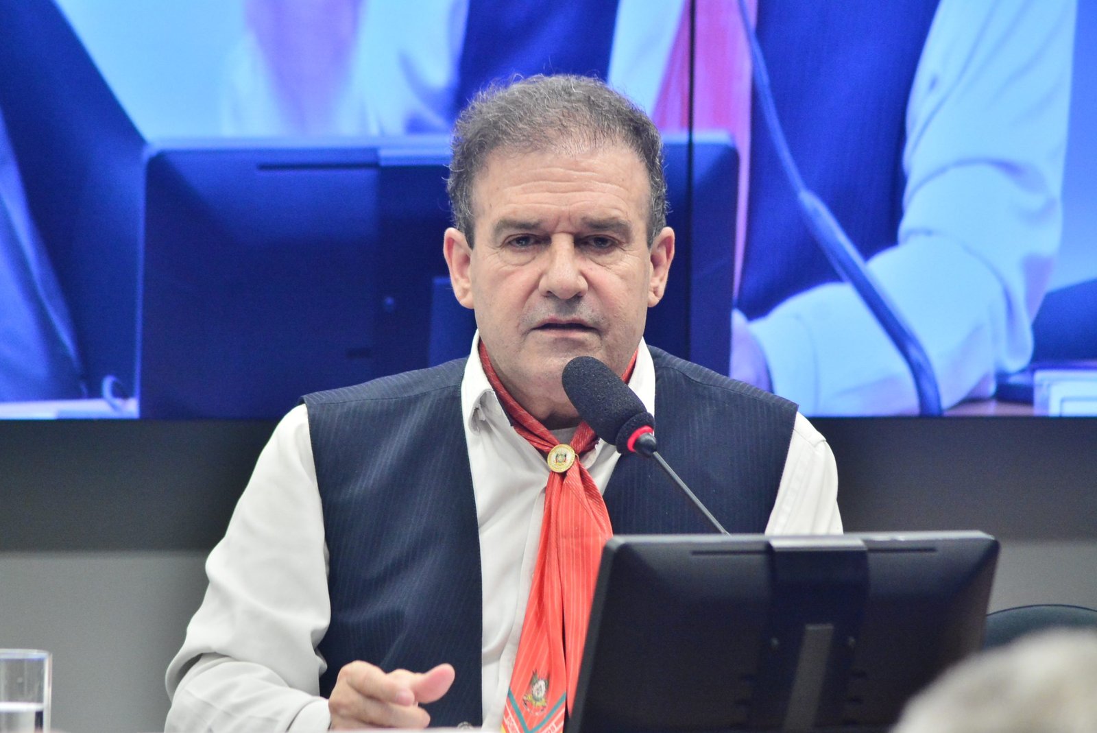 Pompeo de Mattos sugere antecipar fundo de participação dos municípios às cidades gaúchas afetadas pelas enchentes