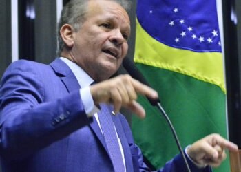 Deputado André Figueiredo (PDT-CE)