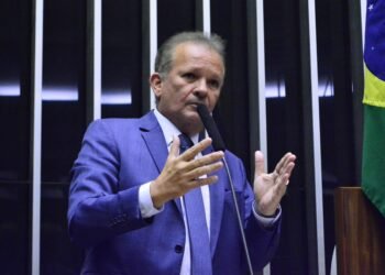 Senado vai analisar projeto de coautoria de André Figueiredo que inclui Eduardo Campos no Livro dos Heróis da Pátria