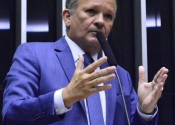 Deputado André Figueiredo (PDT-CE)