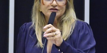 Deputada Flávia Morais (PDT-GO)