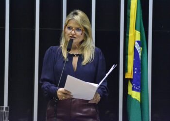 Câmara aprova projeto de coautoria de Flávia Morais que cria certificação para produção de lítio