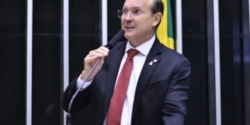 Parecer de Márcio Honaiser beneficia com CNH gratuita entregador por aplicativo com uso de bicicleta