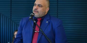 Câmara analisa projeto de Marcos Tavares que concede incentivos fiscais a famílias que cuidam de idosos