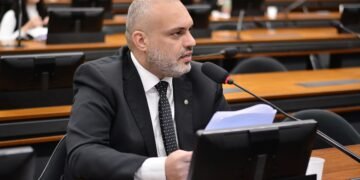 Projeto de Marcos Tavares, aprovado em comissão, prevê desconto em produto prestes a vencer