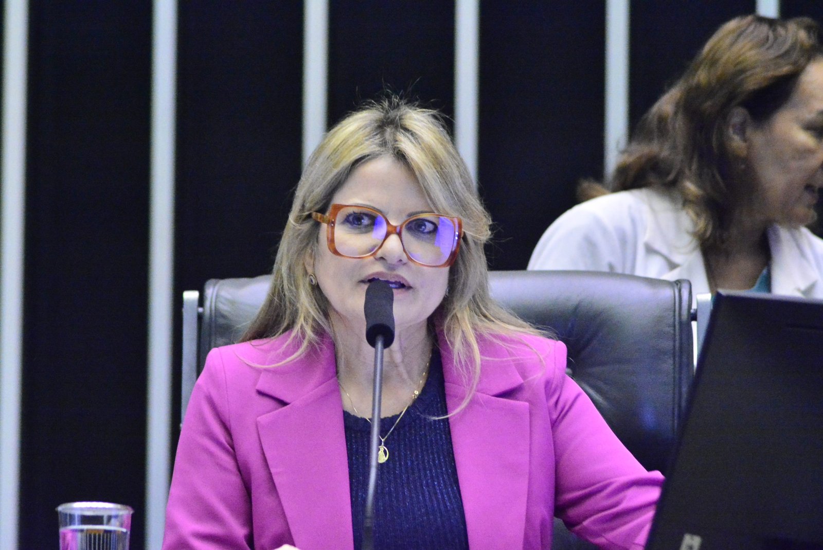 Flávia Morais e representantes da saúde discutem nesta quinta-feira (23) o tratamento de câncer no SUS