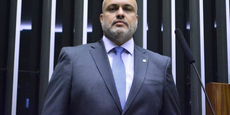 Projeto obriga empresas de transporte a terem protocolo de reação imediata contra assédio