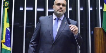 Aprovado projeto de Marcos Tavares que concede abrigo provisório à mulher vítima de violência