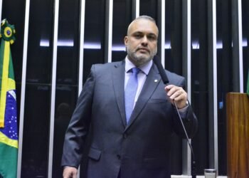 Comissão de Finanças e Tributação aprova projeto de Marcos Tavares para reforçar assistência à saúde mental