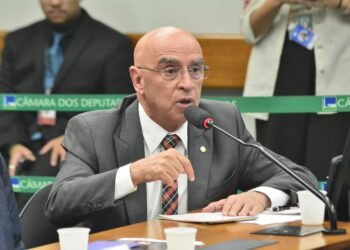 Comissão de Desenvolvimento Urbano aprova projeto de Mário Heringer para instalar biciletário em centros urbanos