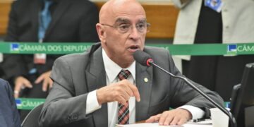Comissão de Desenvolvimento Urbano aprova projeto de Mário Heringer para instalar biciletário em centros urbanos