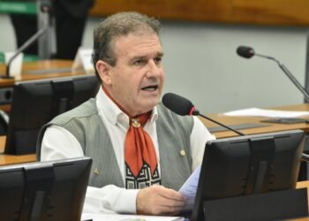 Aprovado projeto de Pompeo que garante BPC à criança com deficiência até alcançar a maioridade