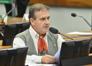 Comissão de Saúde aprova projeto com normas para ajuda de estado afetado por desequilíbrio climático