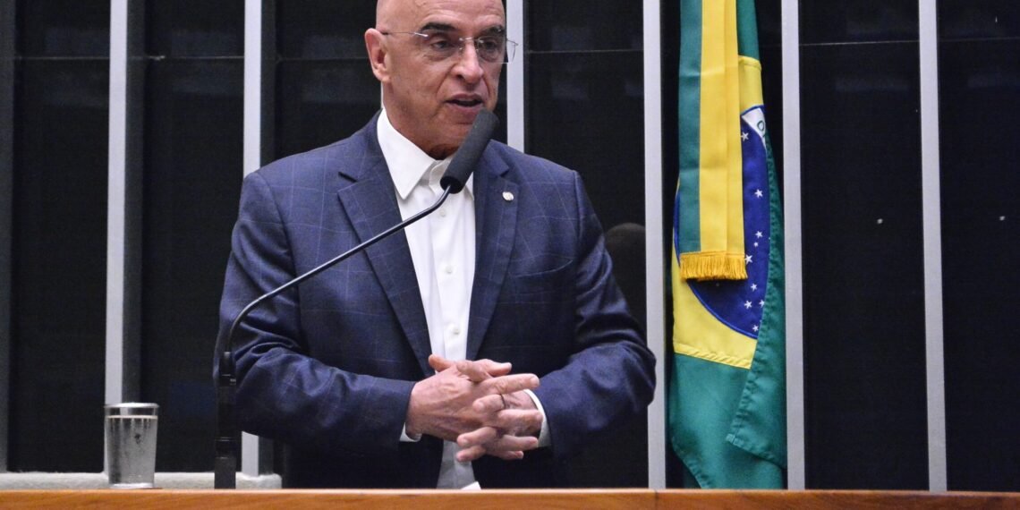 Proposta de Mário Heringer prioriza matricula de dependentes de mulher vítima de violência próximo à residência