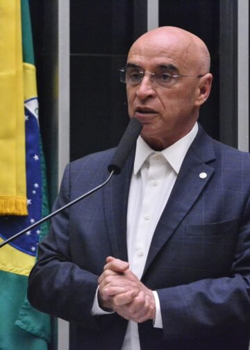 Dr. Mário Heringer é coautor de projeto que propõe criar estatal para distribuir combustíveis