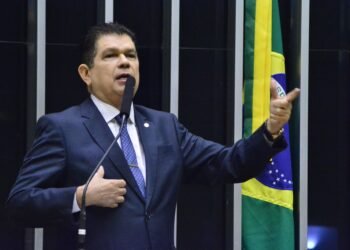 Comissão aprova relatório de Mauro Benevides a projeto que cria conselhos para controle social da gestão fiscal