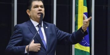 Comissão aprova relatório de Mauro Benevides a projeto que cria conselhos para controle social da gestão fiscal