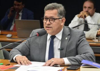 Comissão aprova parecer de Dorinaldo a projeto que concede honraria à Fundação Ezequiel Dias