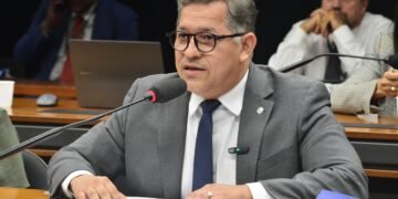 Dorinaldo apresenta projeto que cria programa de cobertura vacinal no Brasil