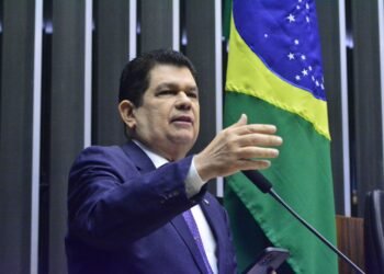 Mauro Benevides é um dos escolhidos pelo júri especializado em duas categorias do Prêmio Congresso em Foco