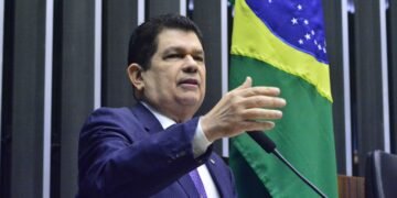 Mauro Benevides é um dos escolhidos pelo júri especializado em duas categorias do Prêmio Congresso em Foco