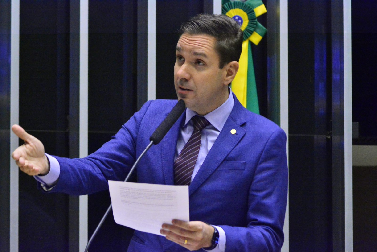 Aprovado parecer de Eduardo Bismarck ao projeto que garante isonomia na elaboração de políticas de incentivo ao turismo religioso