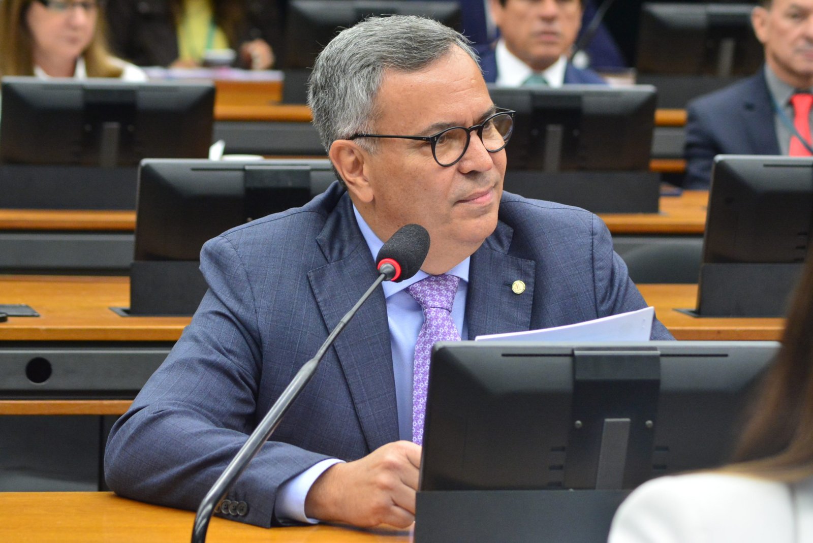 Félix Mendonça Jr. exige que processo de licitação com ações do Novo PAC priorize produtos nacionais