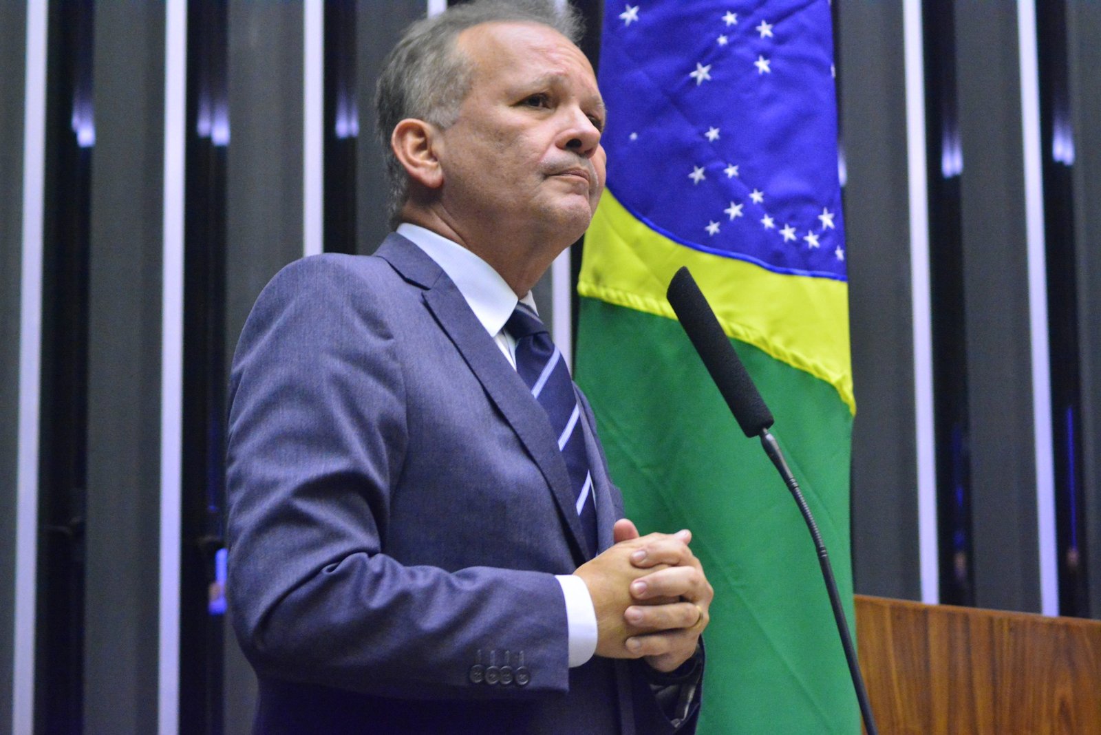 Subcomissão proposta por André Figueiredo vai estudar o trabalho por aplicativo e plataformas digitais