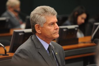 Afonso Motta apresenta voto em separado para admissibilidade das denúncias contra Temer