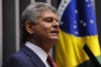 Afonso Motta critica inoperância do Parlamento