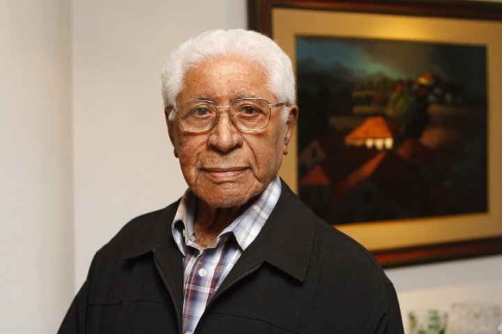 Alceu Collares recebe, em casa, homenagem da Câmara dos Deputados