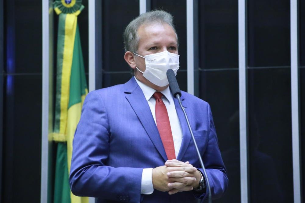 Proposta de André Figueiredo fixa piso salarial para conselheiros tutelares