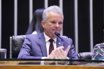 Perfil: Deputado André Figueiredo (CE)