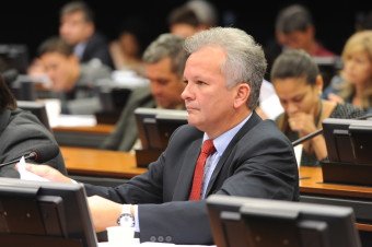 Ciência e Tecnologia aprova exigência para operadora de telefonia informar custo extra de serviços