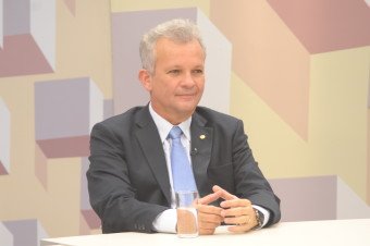 André Figueiredo pede pressa no crédito para pequenas e médias empresas