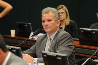 ﻿  CCJ aprova proposta que regula seguro-desemprego durante vigência de MP