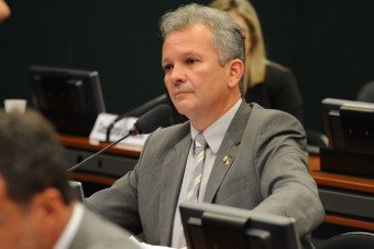 André Figueiredo propõe mudanças no Serviço de Valor Adicionado na telecomunicação