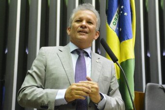 Proposta de André Figueiredo isenta tributos federais para reduzir preço do pão