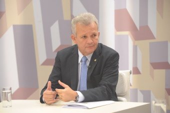 PDL de André Figueiredo anula ato do governo que reduz tributos sobre a importação de revólveres e pistolas