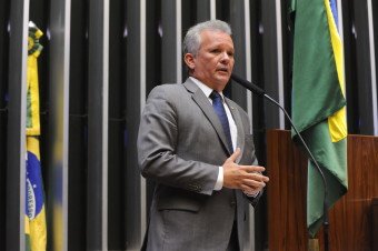 Projeto de André Figueiredo de contratação de jovens aprendizes em empresas é promulgado