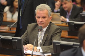 Rótulos de alimentos poderão alertar para asfixia de crianças