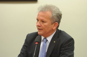 André Figueiredo propõe unidades móveis de perícia em operações no trânsito