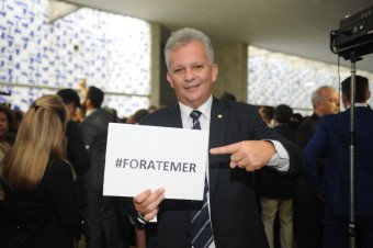 André Figueiredo critica ação da polícia contra manifestantes