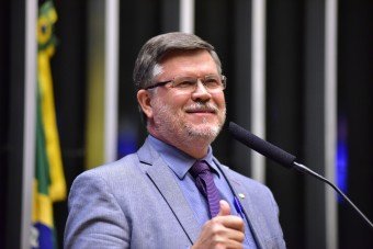 Assis do Couto cobra votação de projeto que beneficia caminhoneiros 